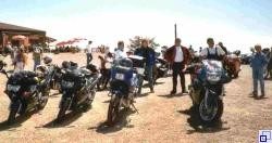 Motoradfahrer machen Pause